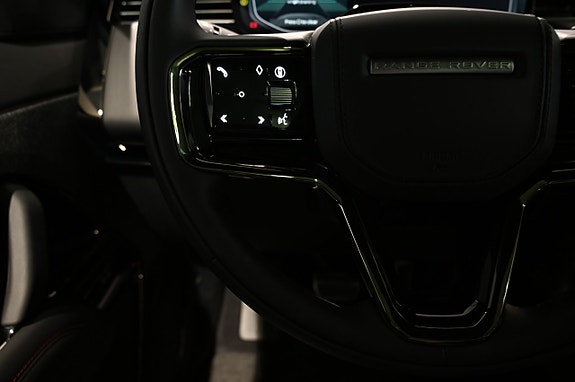 Land Rover Range Rover Sport 18 of 30