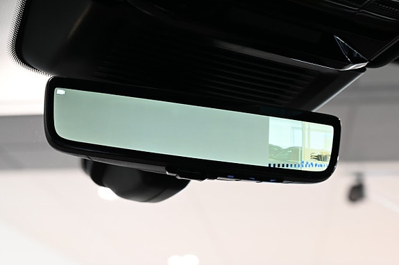 Land Rover Range Rover Sport 23 of 30