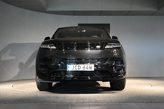 Land Rover Range Rover Sport 9 of 30