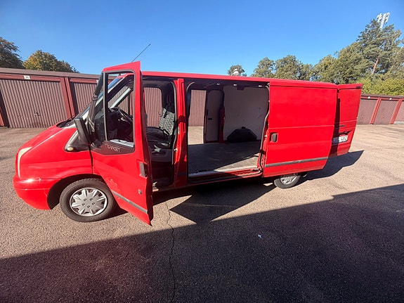 Ford Transit 7 of 11