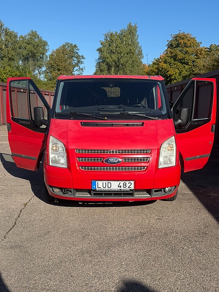 Ford Transit 2 of 11