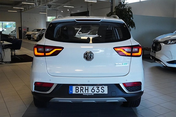 MG ZS 5 of 10