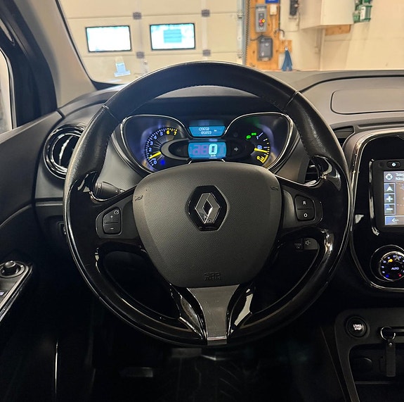 Renault Captur 10 of 14