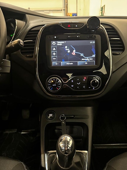 Renault Captur 11 of 14