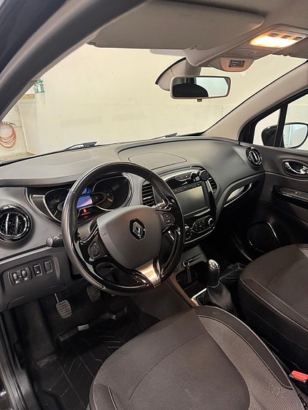 Renault Captur 9 of 14