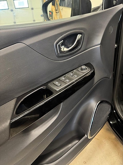 Renault Captur 13 of 14