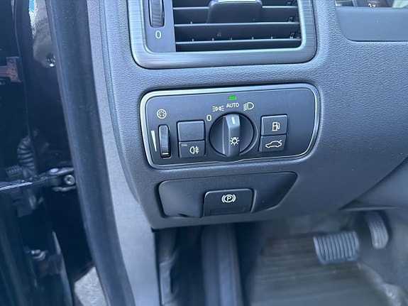 Volvo XC70 17 of 25