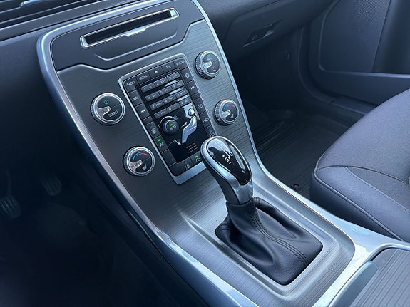 Volvo XC70 21 of 25