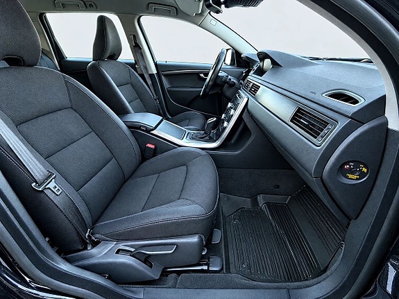 Volvo XC70 7 of 25