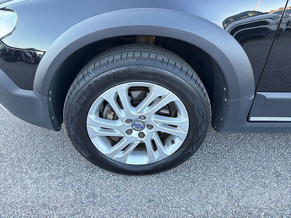 Volvo XC70 25 of 25
