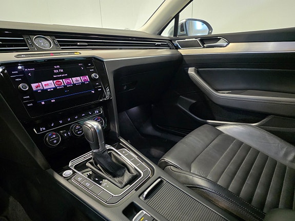 Volkswagen Passat Alltrack 5 of 28