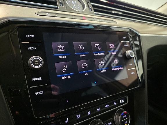 Volkswagen Passat Alltrack 28 of 28