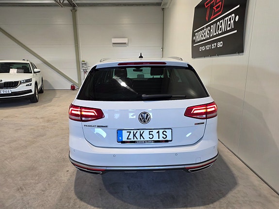 Volkswagen Passat Alltrack 12 of 28