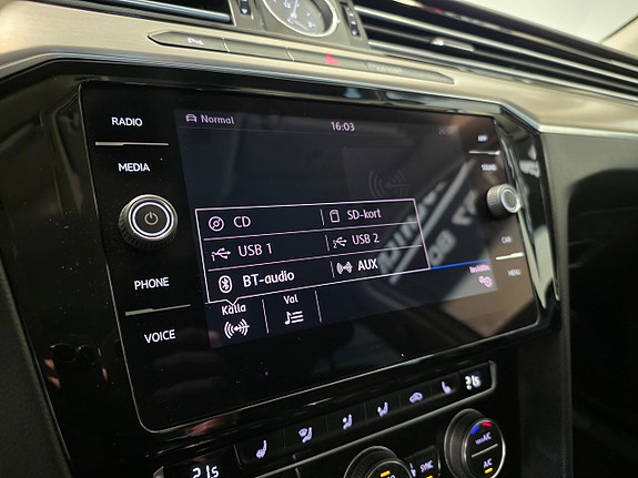 Volkswagen Passat Alltrack 27 of 28