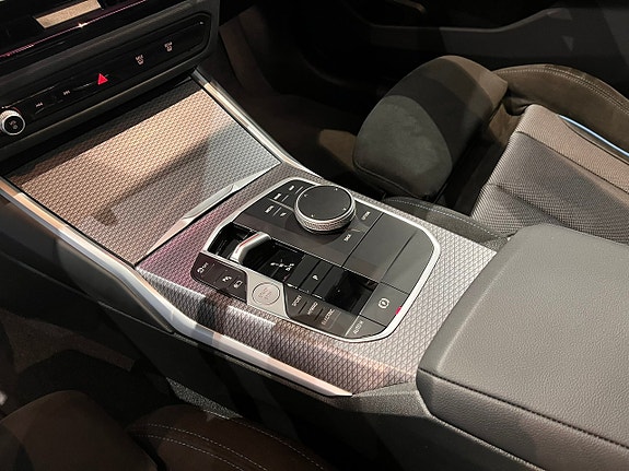 BMW 330e 12 of 17