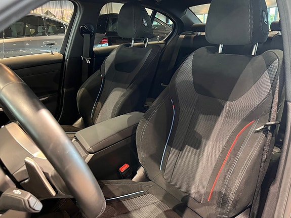 BMW 330e 7 of 17