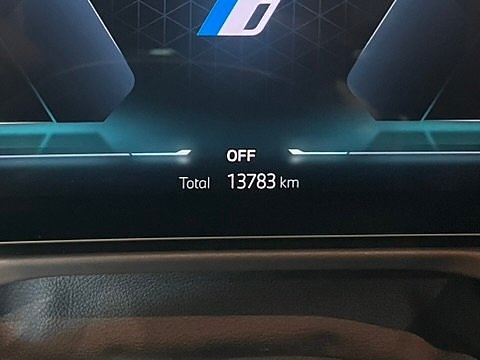 BMW 330e 13 of 17