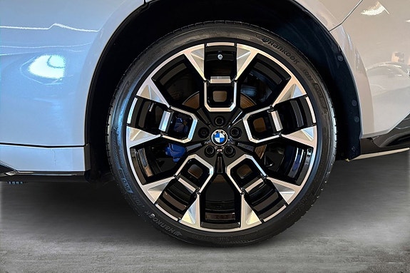 BMW iX3 16 of 21