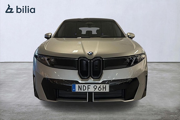 BMW iX3 5 of 21