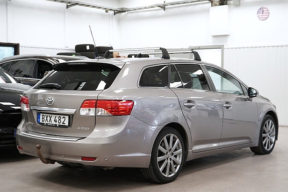 Toyota Avensis 5 of 26