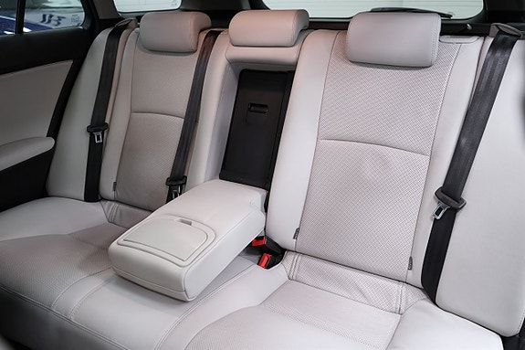 Toyota Avensis 13 of 26
