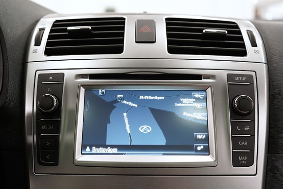 Toyota Avensis 24 of 26