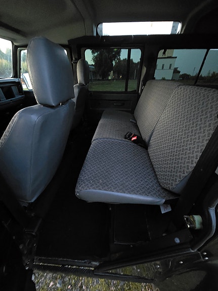 Land Rover Defender 110 12 of 12