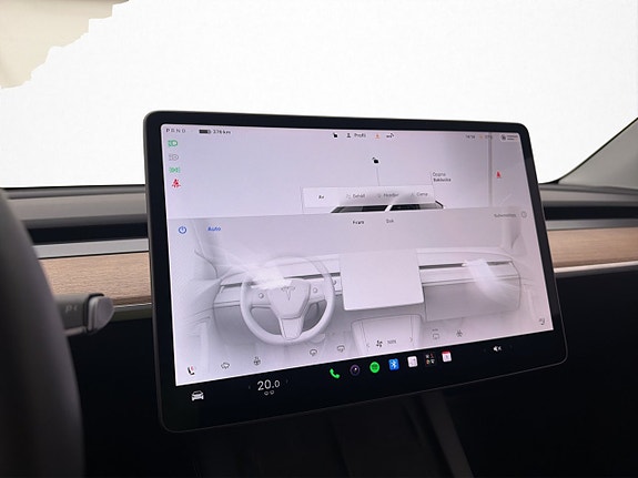 Tesla Model Y 18 of 30