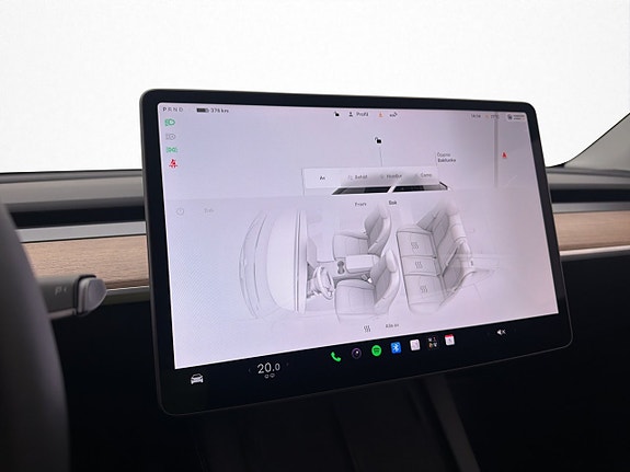 Tesla Model Y 19 of 30