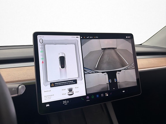 Tesla Model Y 17 of 30