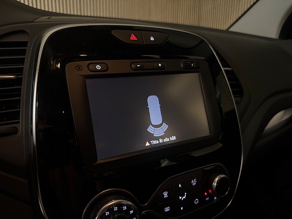 Renault Captur 22 of 27