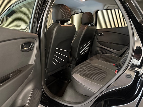 Renault Captur 12 of 27