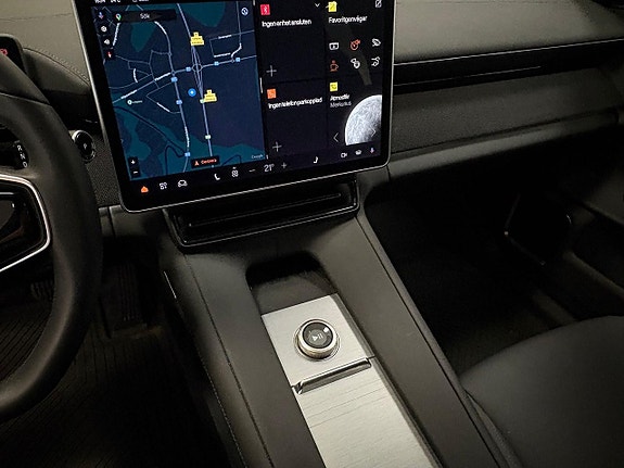 Polestar 4 15 of 17