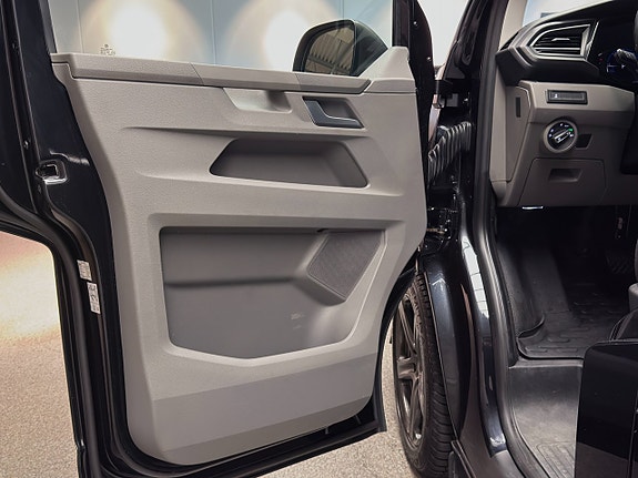 Volkswagen Transporter 11 of 21