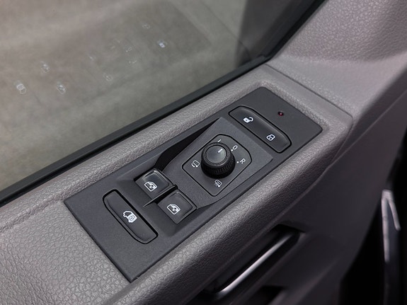 Volkswagen Transporter 12 of 21