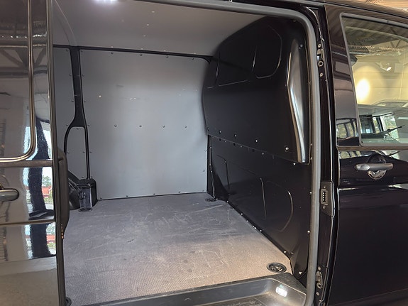 Volkswagen Transporter 10 of 21