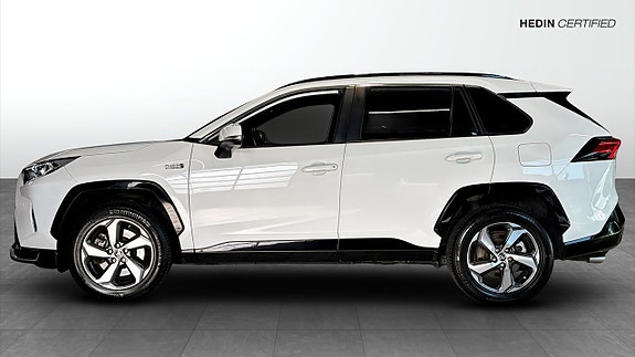 Toyota RAV4 6 of 17