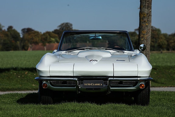Chevrolet Corvette 6 of 24