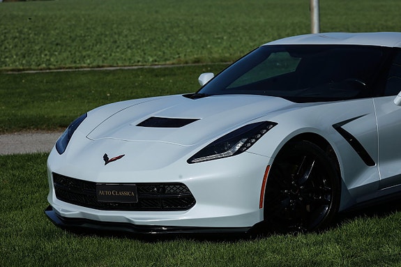 Chevrolet Corvette 10 of 25