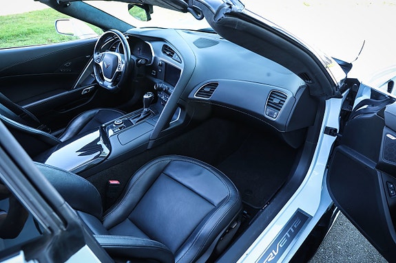 Chevrolet Corvette 21 of 25
