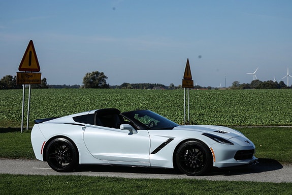 Chevrolet Corvette 12 of 25