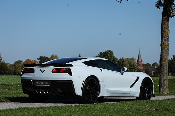 Chevrolet Corvette 8 of 25