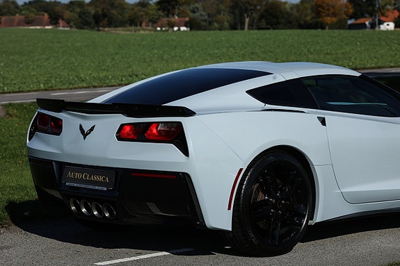 Chevrolet Corvette 11 of 25