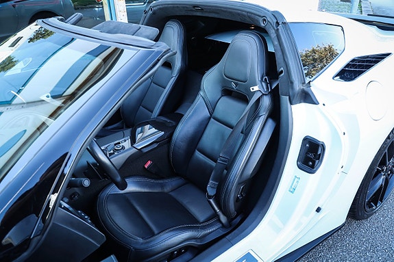 Chevrolet Corvette 17 of 25