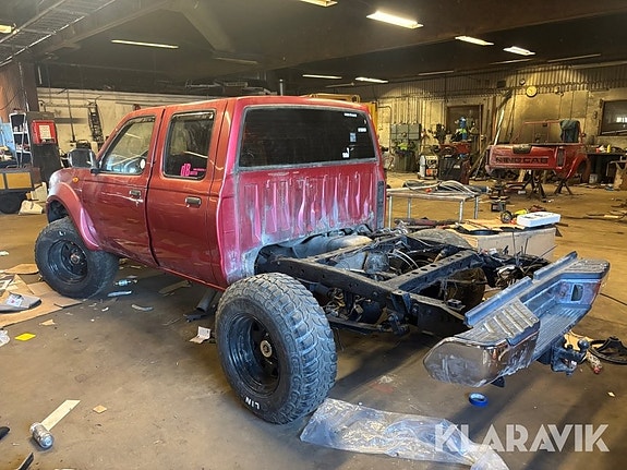 A-Traktor Nissan Navara Dubbelhytt 2.5 4WD 6 of 6