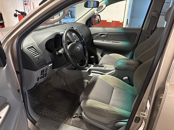 Toyota HiLux 6 of 10