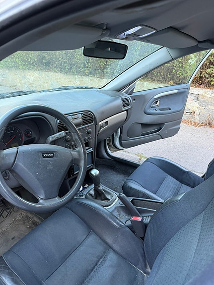 Volvo V40 7 of 9