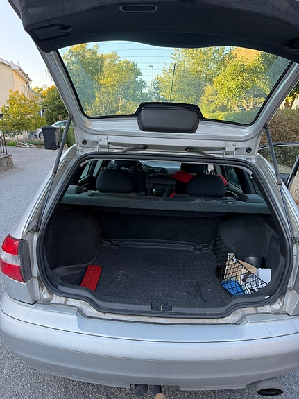 Volvo V40 9 of 9