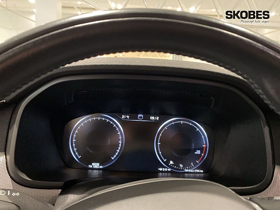 Volvo V90 Cross Country 12 of 17