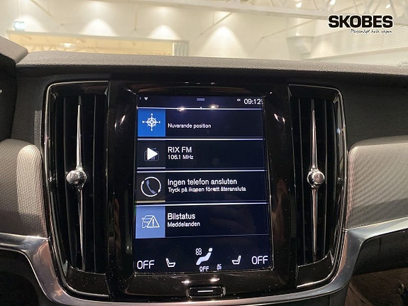 Volvo V90 Cross Country 13 of 17